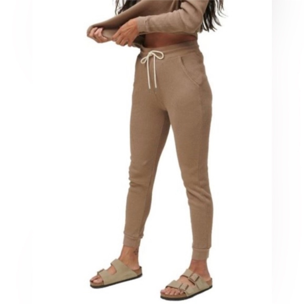 Mate the label thermal joggers